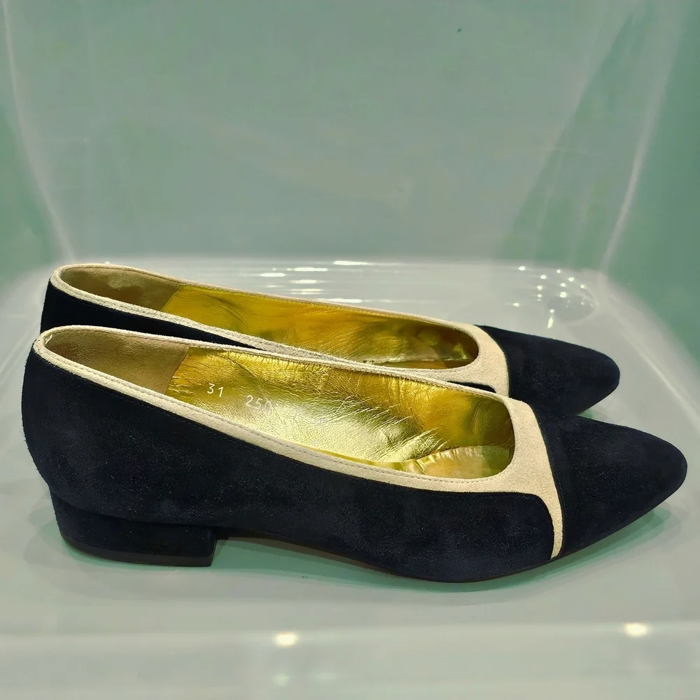 Vintage 90's ESCADA Navy & Cream Suede Flats